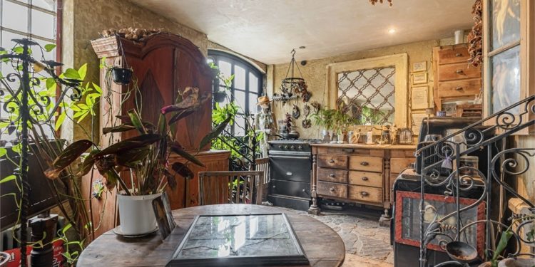 The Brothers Quay – England Flat for Sale!