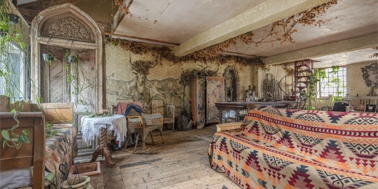 The Brothers Quay – England Flat for Sale!