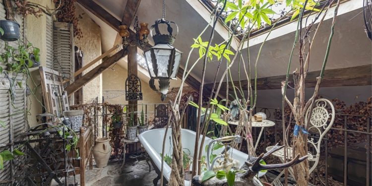 The Brothers Quay – England Flat for Sale!